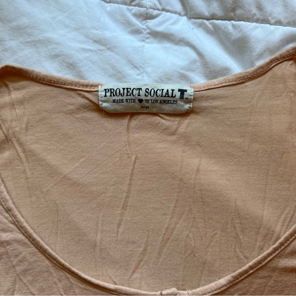 Button down Soft Tshirt - Picture 3 of 3